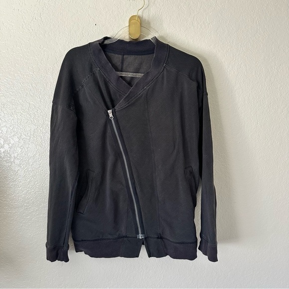 Lululemon Mula striped Bundle Wrap size 8 - Picture 4 of 13